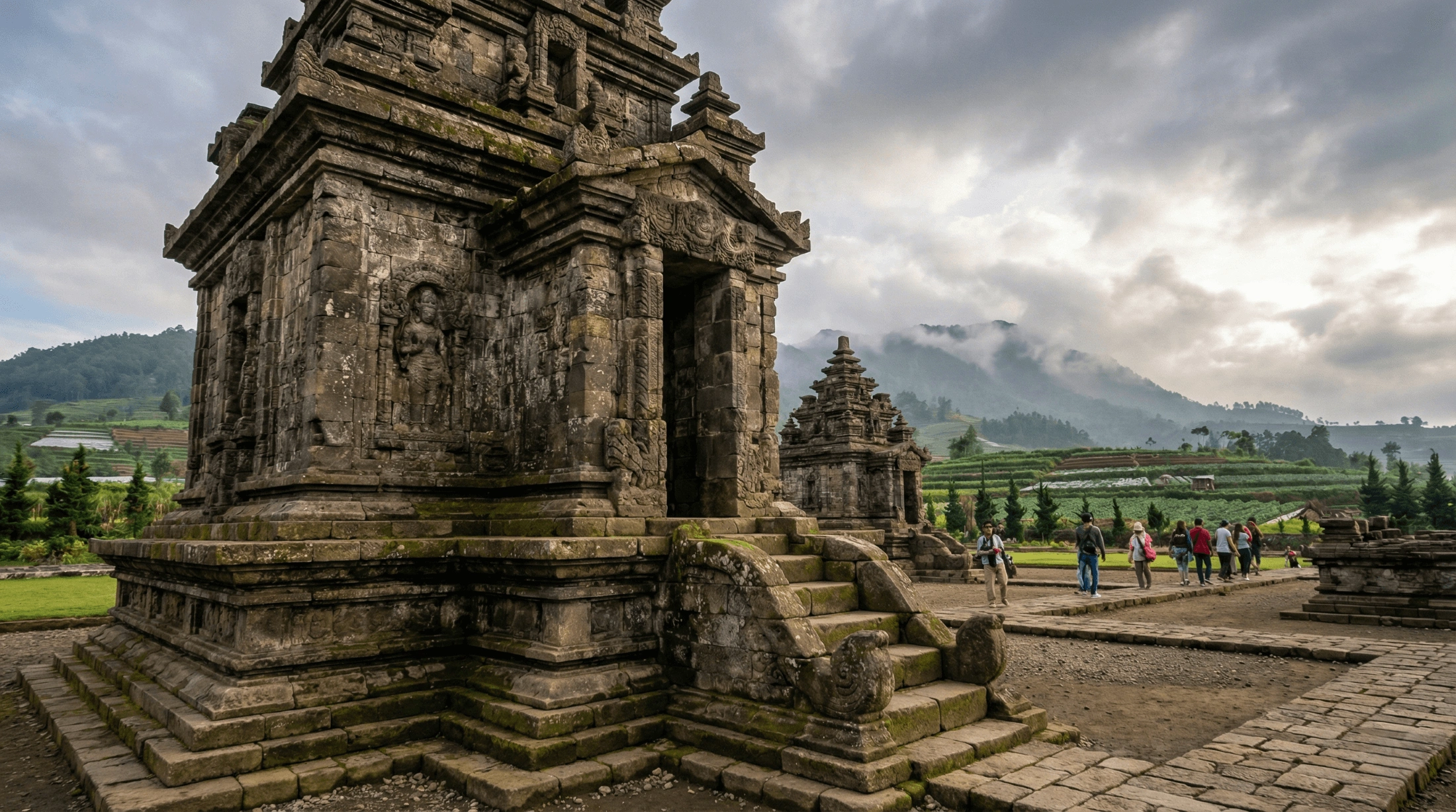 Wisata sejarah candi arjuna dieng sejarah nusantara
